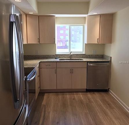 3rd image of 101 S Gulfstream Ave Unit 4K