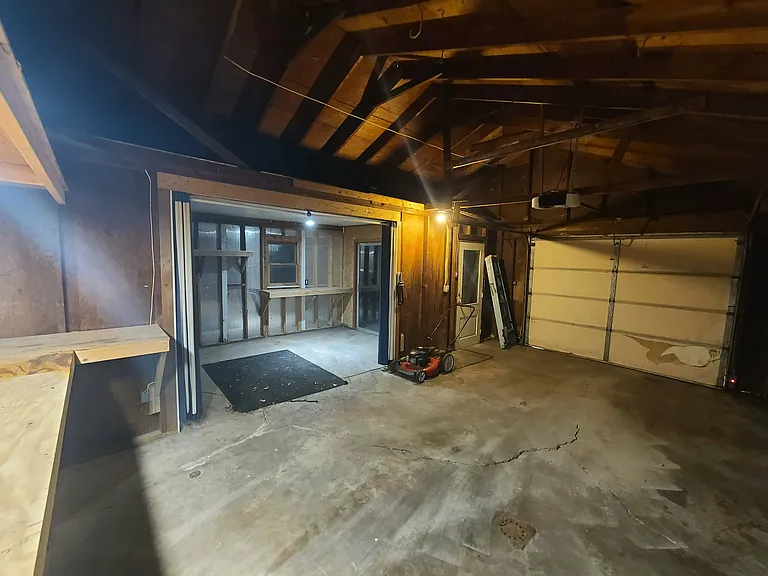 2101 Pickett St — Photo 34