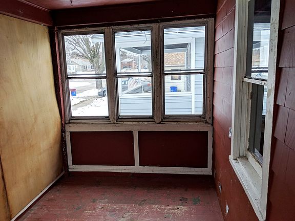 3rd image of 819 22nd Ave
