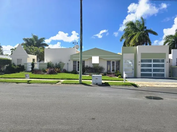 Urb Dorado Del Mar Calle Gaviota #Gg3, Dorado, PR 00646