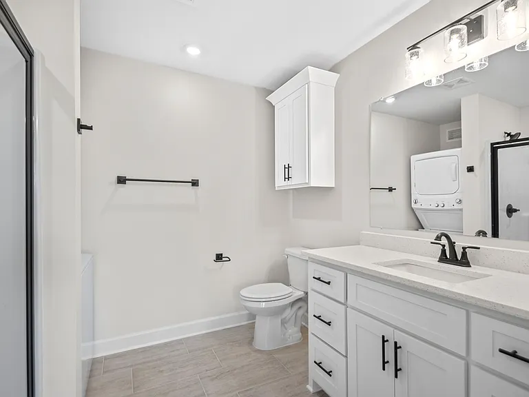 1111 W 4th St #A — Photo 16
