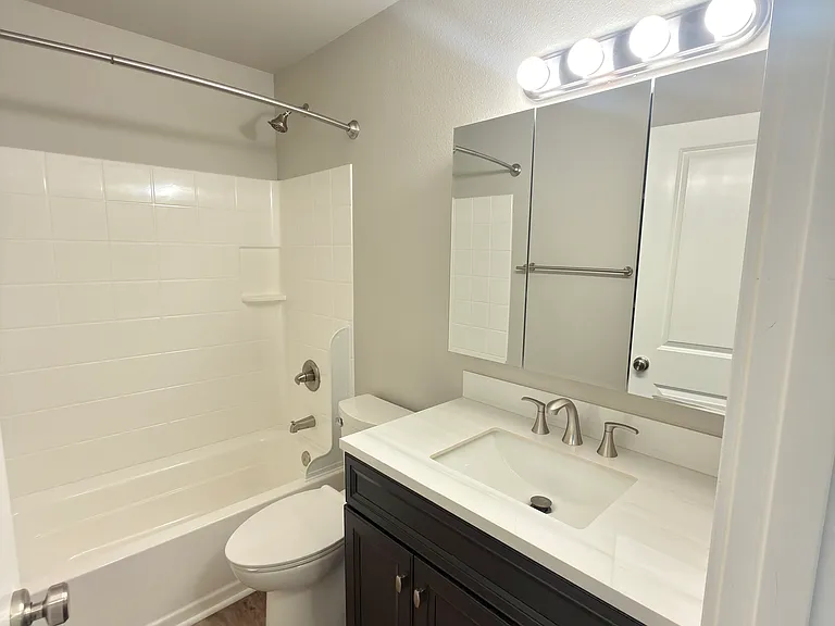 204 Rondy Ct #4 — Photo 5
