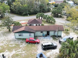104 NE 1st St, Carrabelle, FL 32322