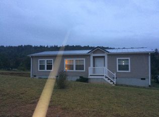 22 Daniel Ridge Dr, Hendersonville, NC 28792