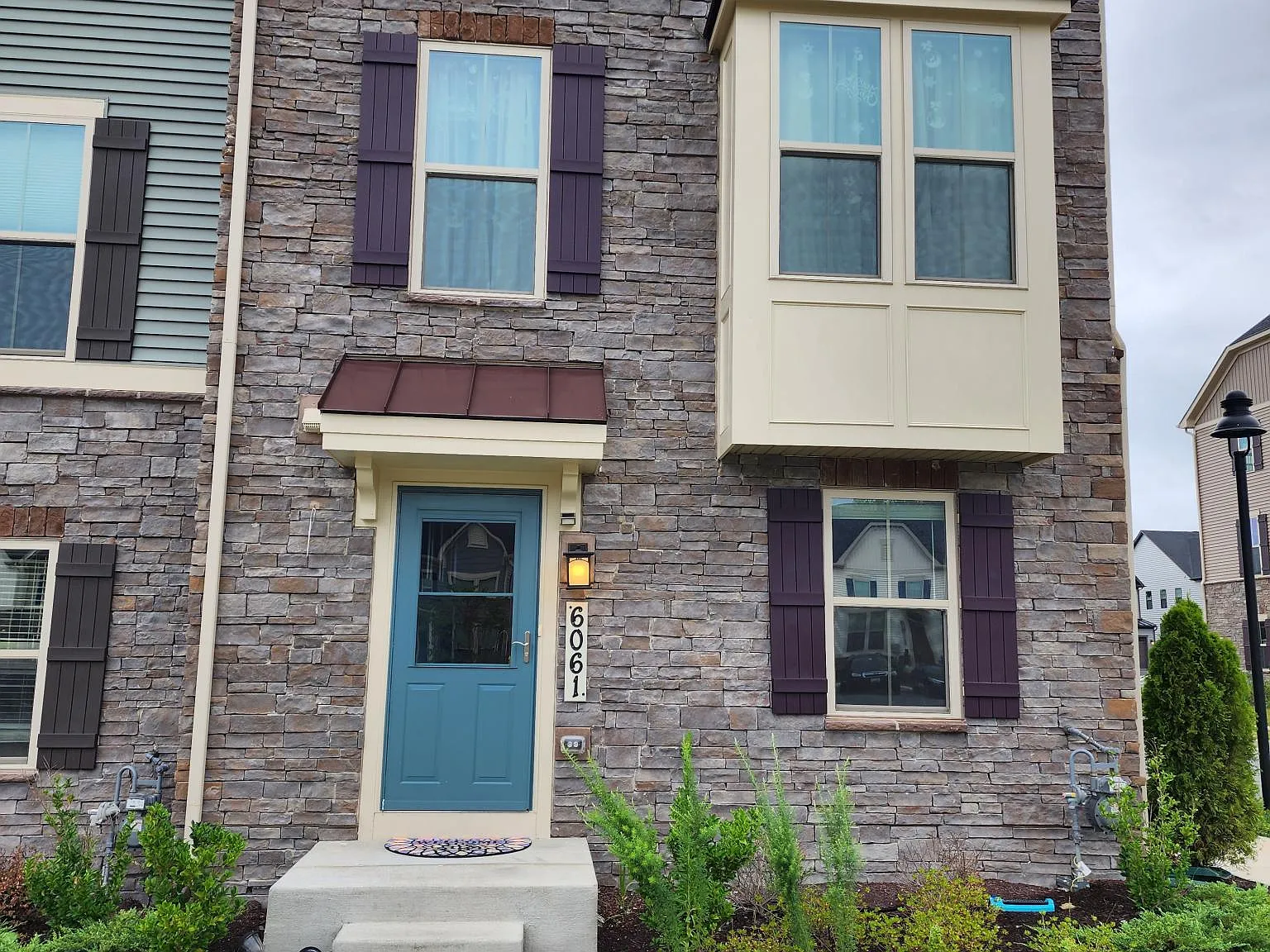 4 bed, 2900 sqft, $3,800 — Photo 1