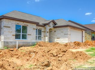112 Ridgecrest, Floresville, TX 78114