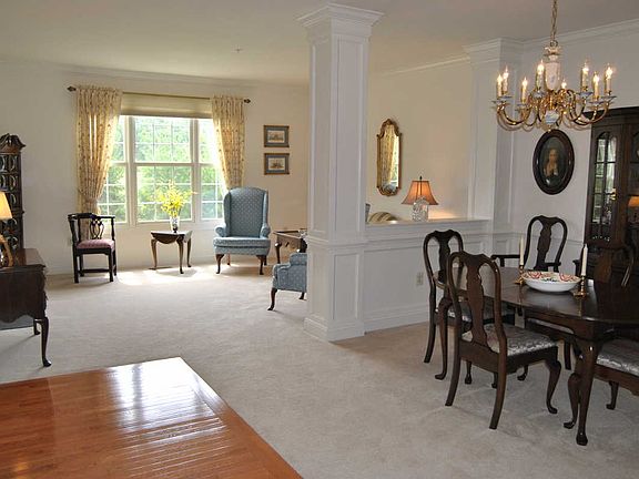 Living Room/Dining Room