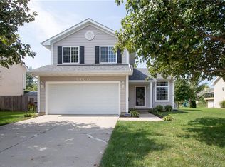 6100 NW 49th St, Johnston, IA 50131