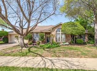 1129 Wingate Dr, Bedford, TX 76021