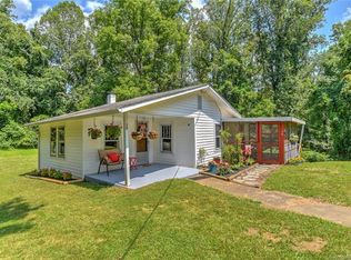 39 Massey Rd, Woodfin, NC 28804