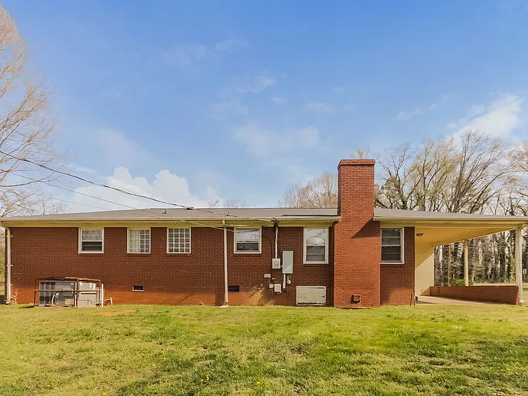 3304 Sunset Rd — Photo 16