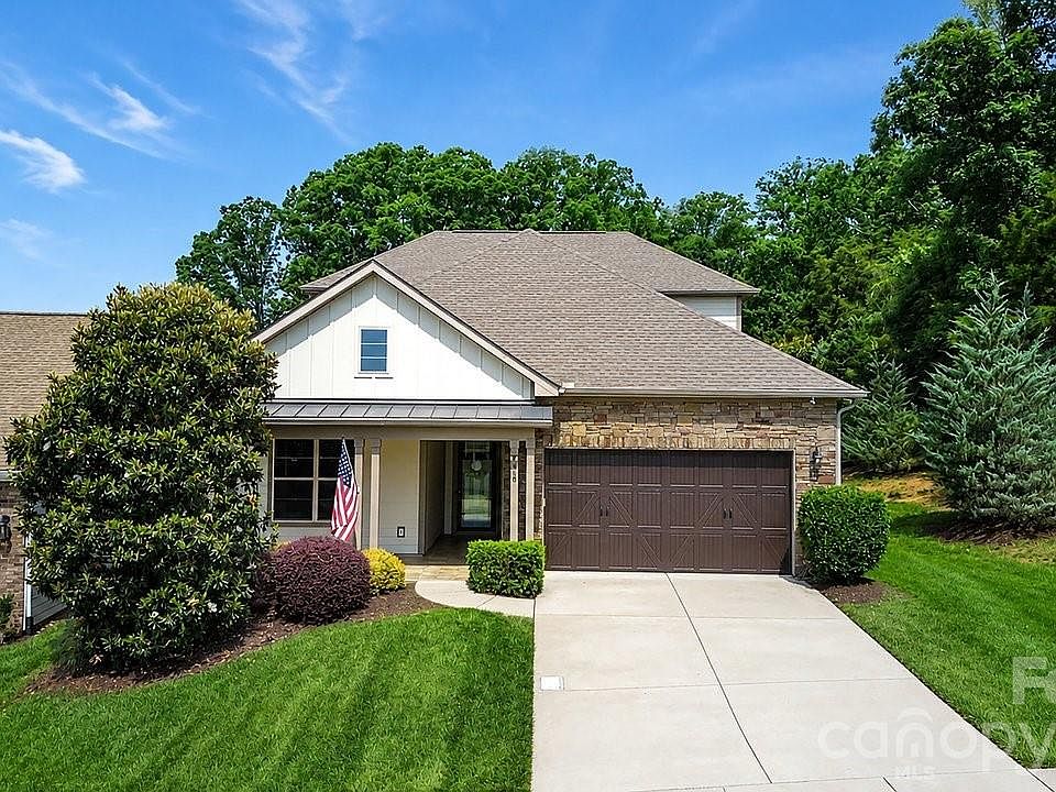 1st image of 448 Flat Rock Dr