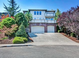 13707 SW Benchview Pl, Tigard, OR 97223