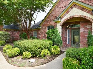 1123 E Remington Park Dr, Terrell, TX 75160
