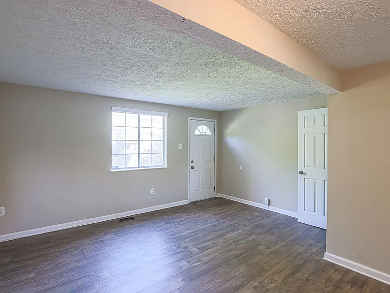 2509 Merrick Ct — Photo 8