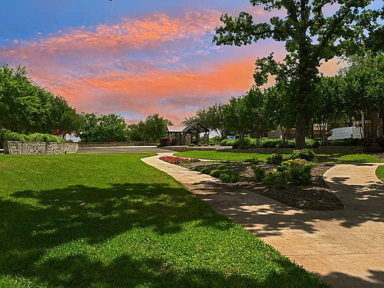 Park Central at Flower Mound — Photo 47