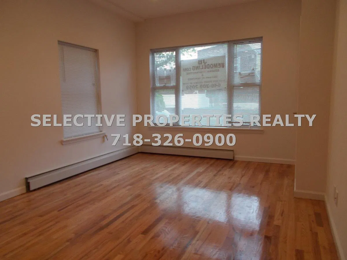 7703 Furmanville Avenue — Photo 2