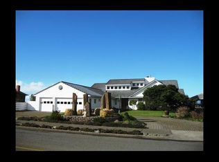 860 Ocean Dr SW, Bandon, OR 97411