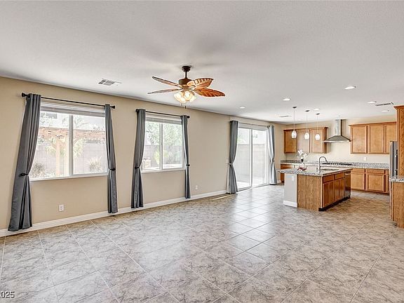 5th image of 4630 Summer Azure St