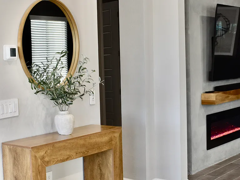 4864 E Village Dr — Photo 19