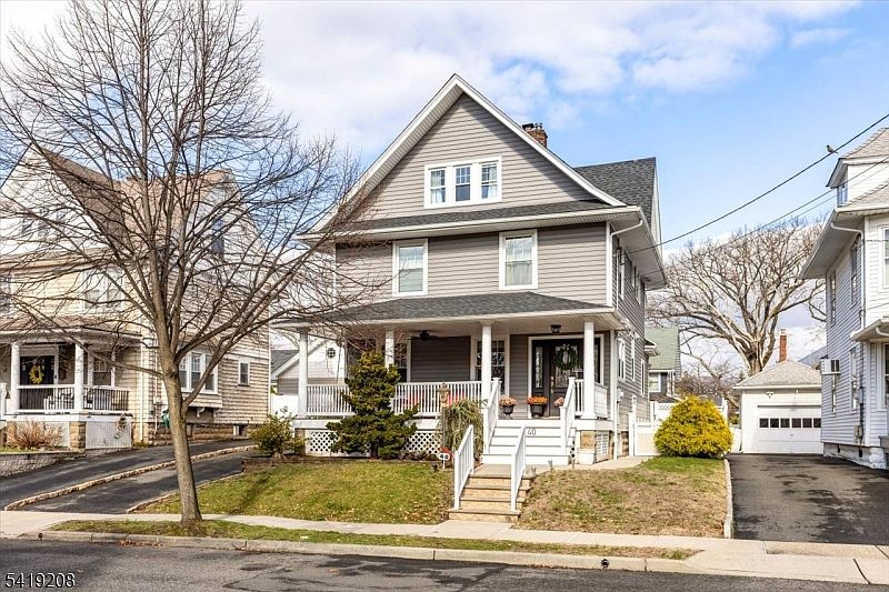 1st image of 40 Courier Pl