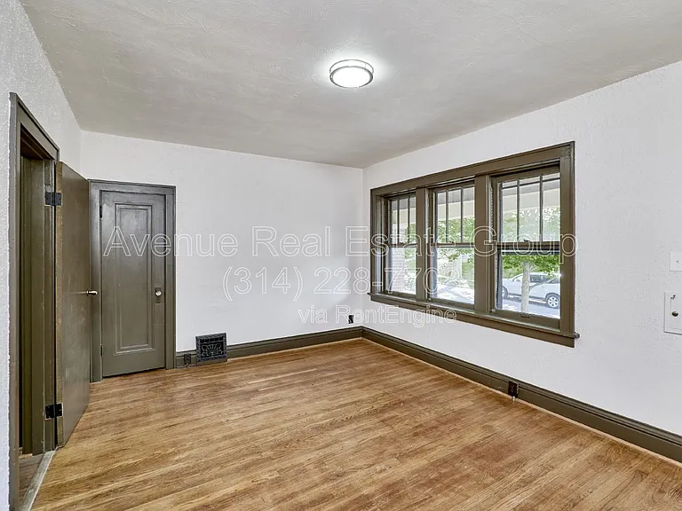 5021 Ray Ave #1F — Photo 8