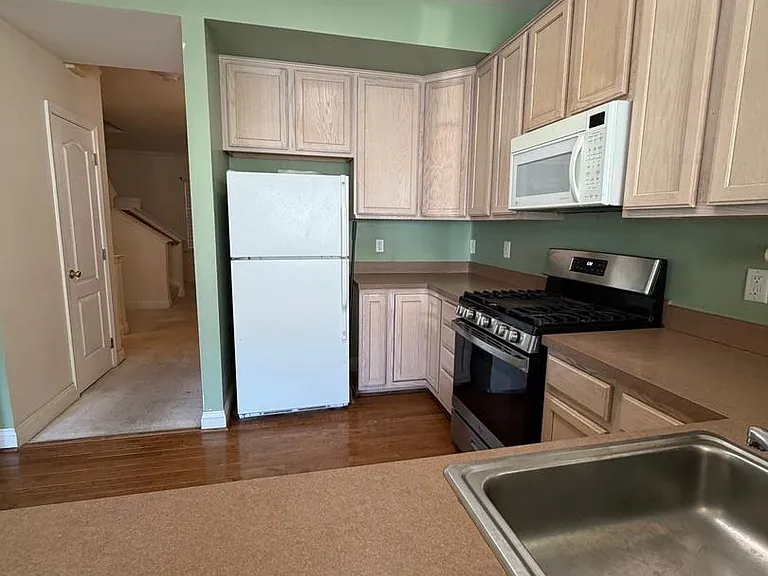 2158 Capstone Cir — Photo 14