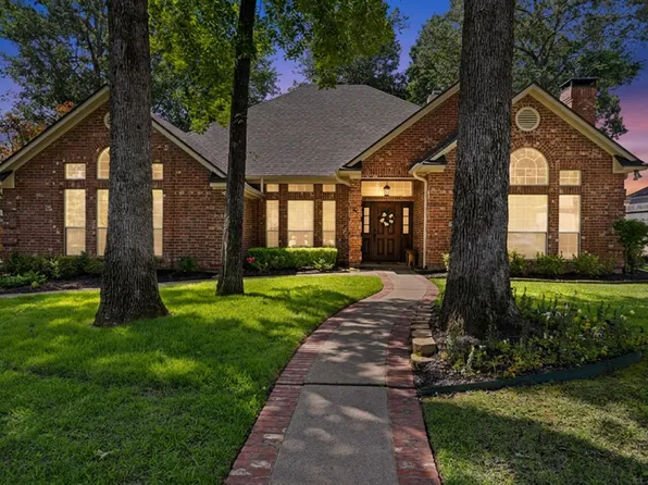 1012 Lovers Ln, Longview, TX 75604