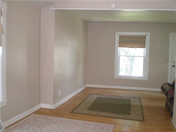 3rd image of 416 N Francis Ave
