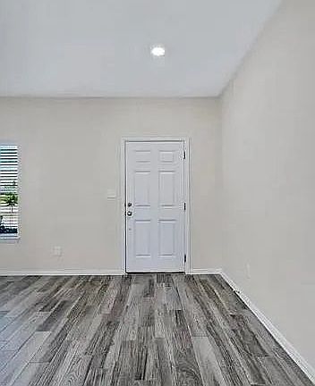 3rd image of 252 Falling Star Ln