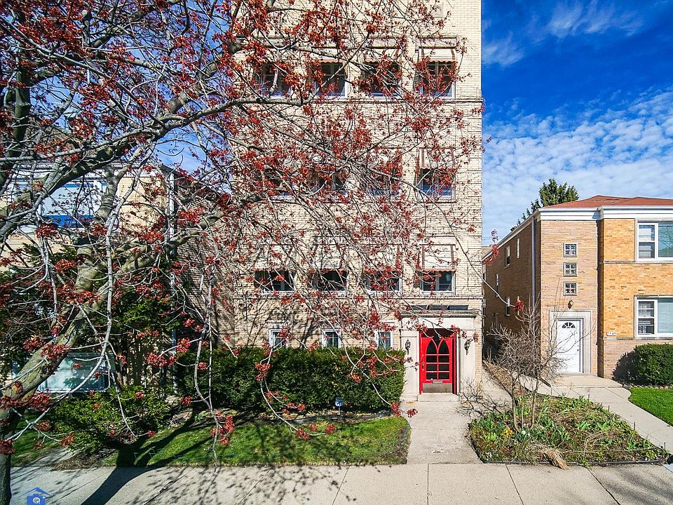 1st image of 7549 N Claremont Ave #2