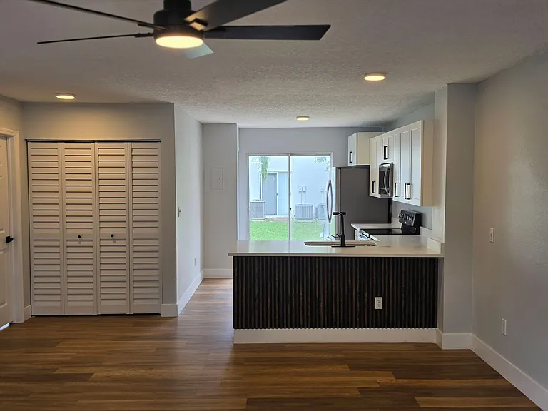 3651 N Goldenrod Rd #B105 — Photo 3