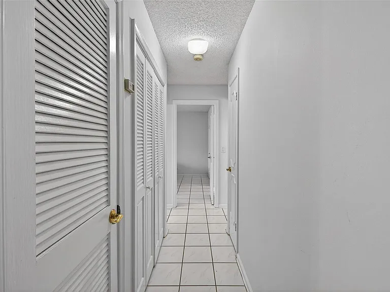 6253 Bay Club Dr #1 — Photo 31