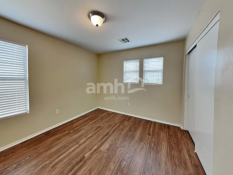 4105 W Irwin Ave — Photo 14