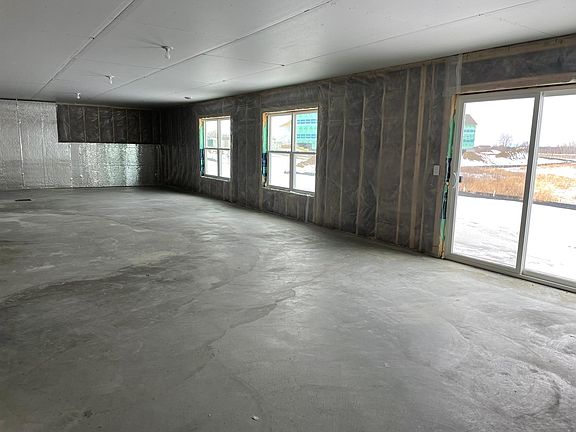 5th image of 16208 Empress Ave N