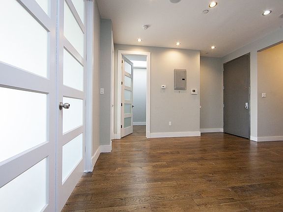 5th image of 1145 Greene Ave #3FF