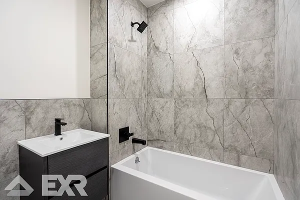 Rented by EXR | media 11