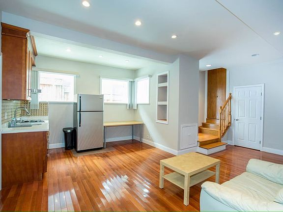 2nd image of 467 Urbano Dr