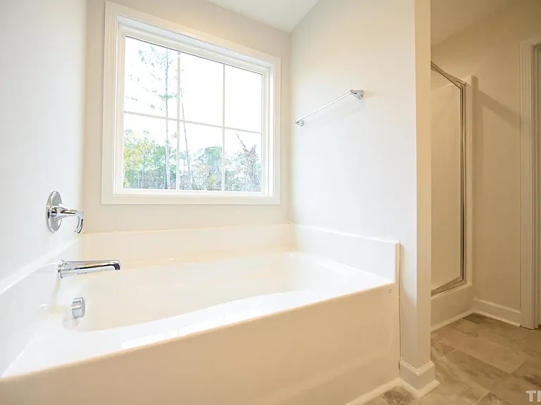 Master Tub