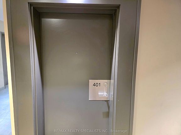 3rd image of 4040 Upper Middle Rd #401