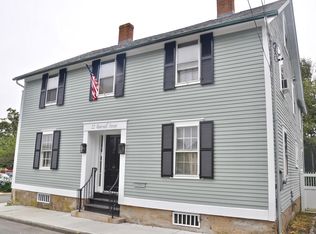 28 Farewell St #2, Newport, RI 02840