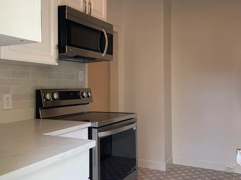 2319 English Village Ln — Photo 14