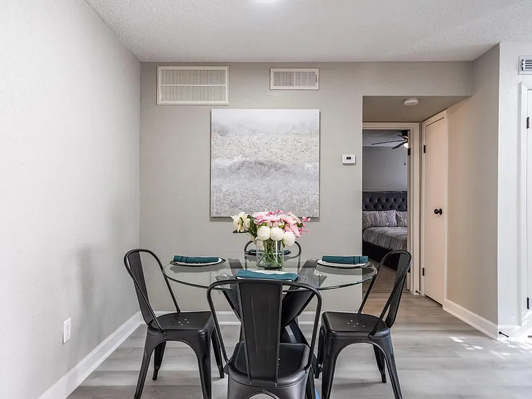 Skylar Pointe — Photo 11