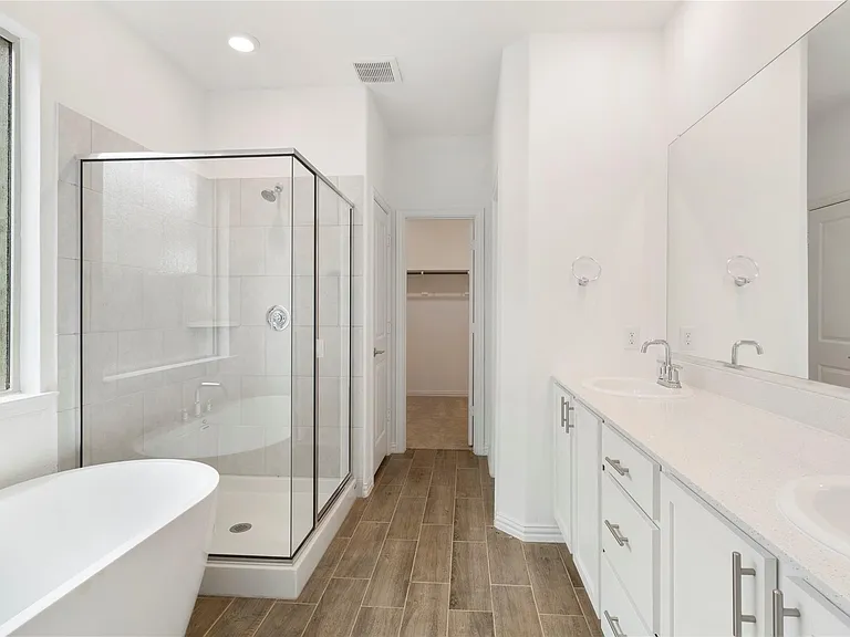 1808 Roadrunner Dr — Photo 7