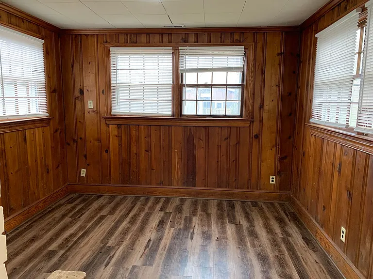 712 Hartford Rd — Photo 10