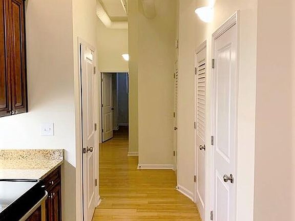 Unit 4 Hallway (2)_08202019