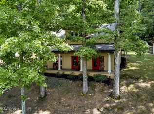 4501 Lakeside Dr, Lenoir City, TN 37772