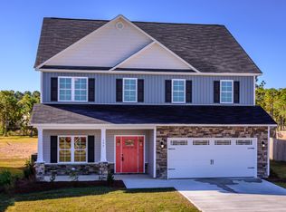 395 Inverness Dr, Hubert, NC 28539