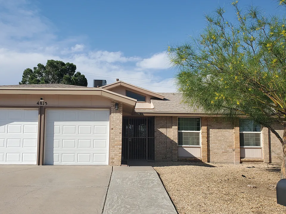 4815 Maureen Cir