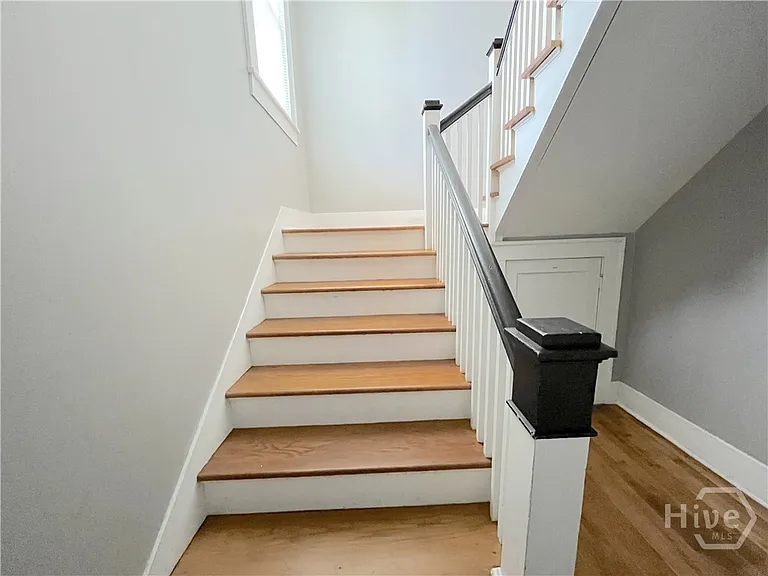 19 W 50th St #19 — Photo 3